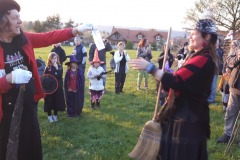 Let a pochod čarodějnic v Osovci. Foto Marie Plecitá