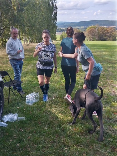 Tradiční osovský běh tam a zpět. Foto Jana Trávničková 3-osv_20250913_beh_maple_53