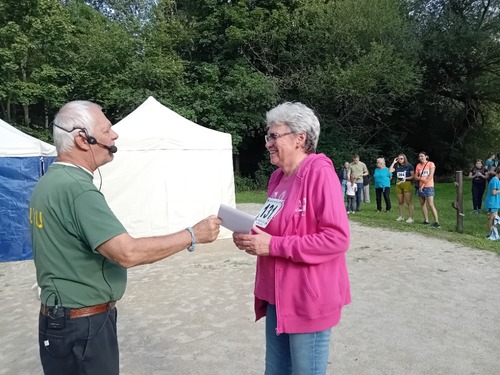 Tradiční osovský běh tam a zpět. Foto Marie Plecitá 4-osv_20250913_beh_maple_50