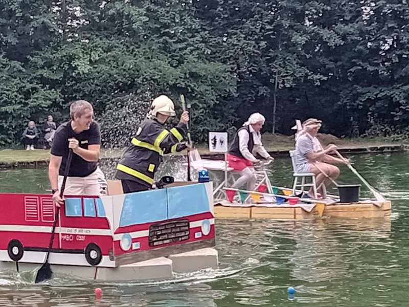 Tradiční Osovská regata na koupališti v Osovci. Foto ARCHIV osv_20250823_regata3_archiv_13