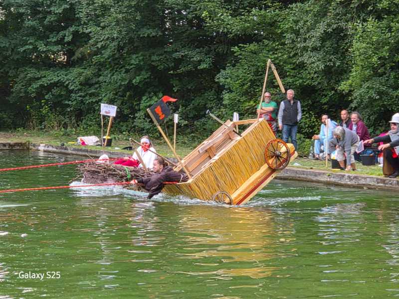 Tradiční Osovská regata na koupališti v Osovci. Foto ARCHIV osv_20250823_regata3_archiv_16