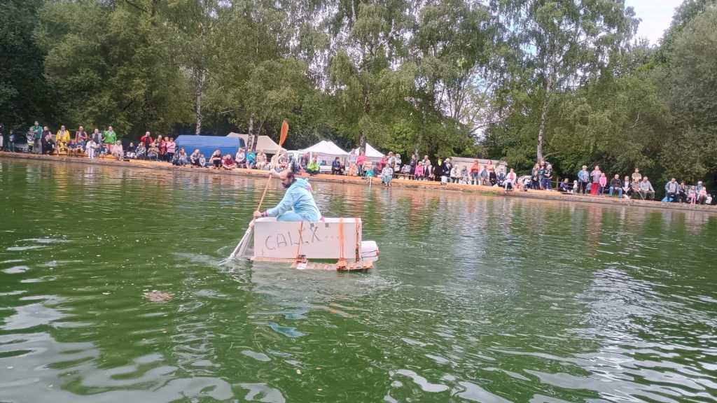 Tradiční Osovská regata na koupališti v Osovci. Foto ARCHIV osv_20250823_regata3_archiv_20