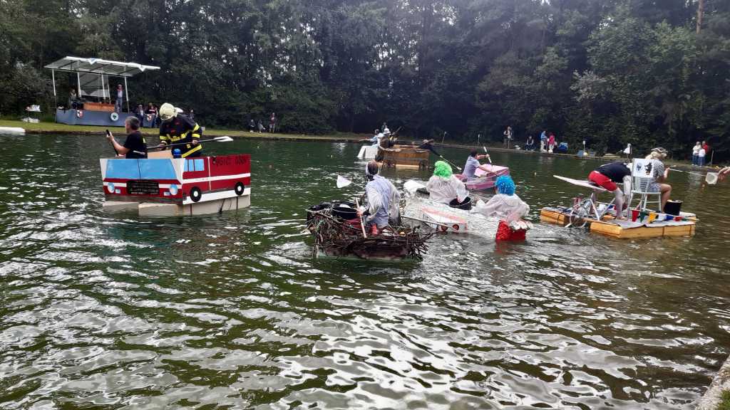 Tradiční Osovská regata na koupališti v Osovci. Foto ARCHIV osv_20250823_regata3_archiv_7