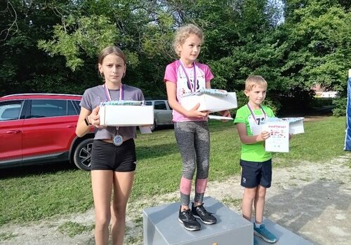 Sedmdesátka sportovců běžela „nahoru a dolů“ Sedmdesátka sportovců běžela „nahoru a dolů“